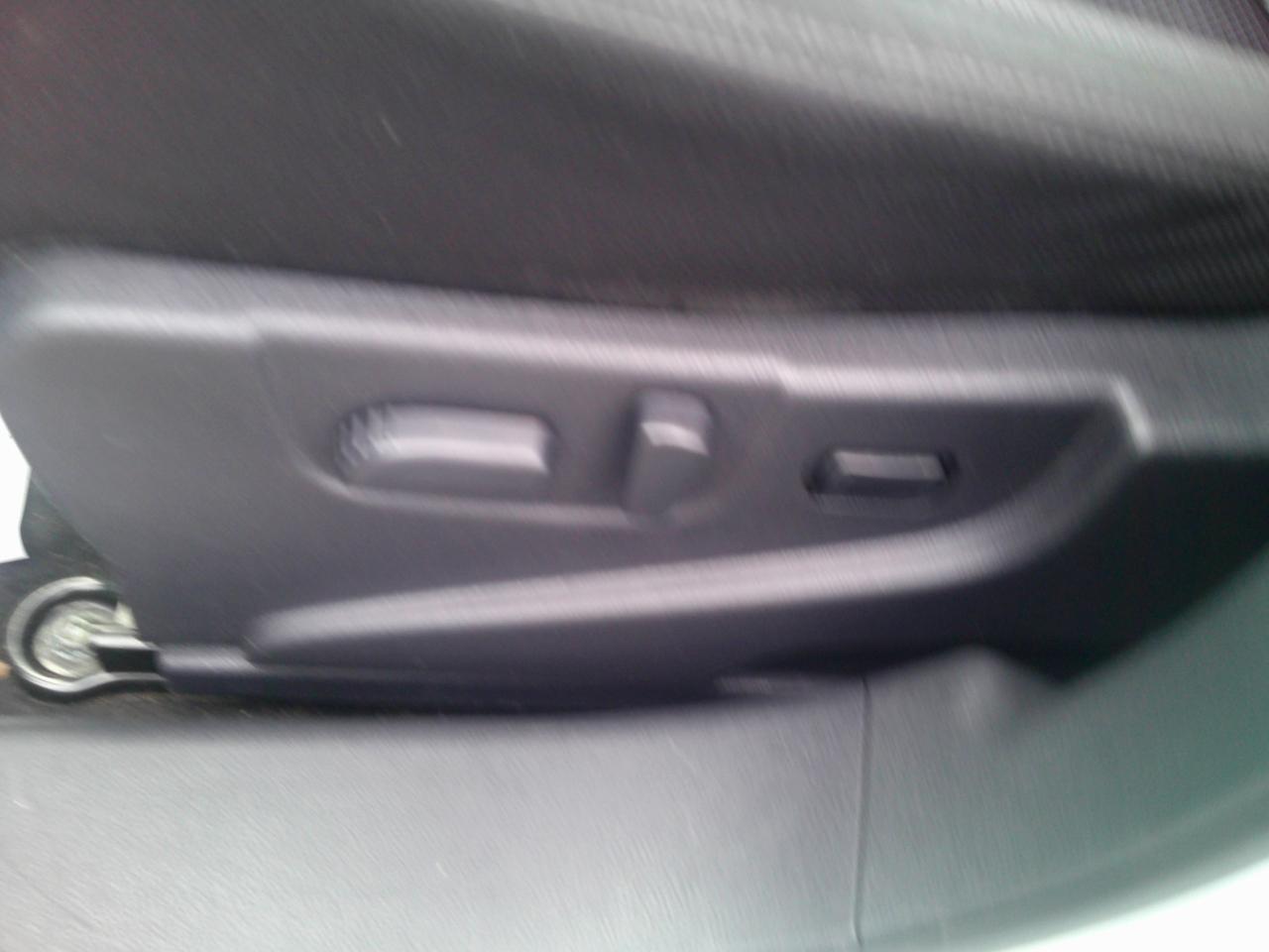 Nissan Rogue SV AWD 2012