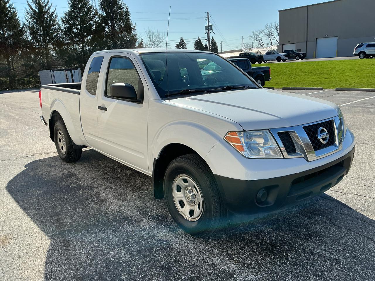 Nissan Frontier SV King Cab I4 5MT 2WD 2018