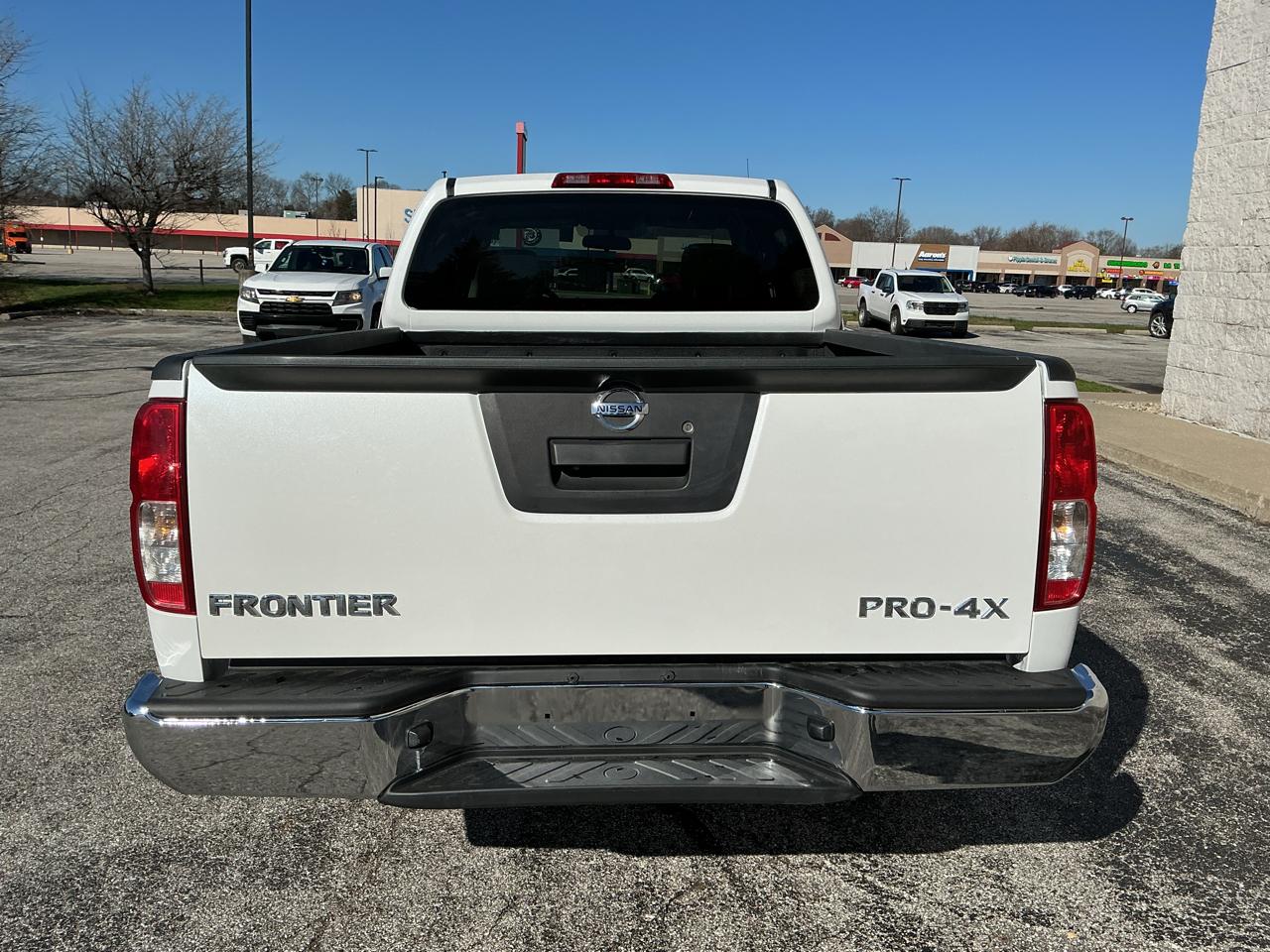 Nissan Frontier SV King Cab I4 5MT 2WD 2018