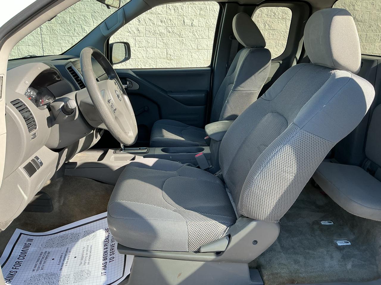 Nissan Frontier SV King Cab I4 5MT 2WD 2018