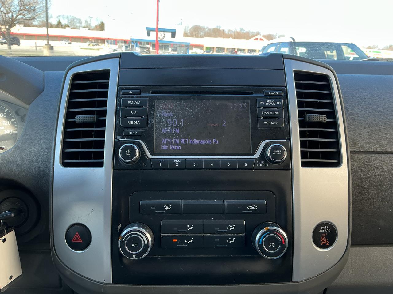 Nissan Frontier SV King Cab I4 5MT 2WD 2018