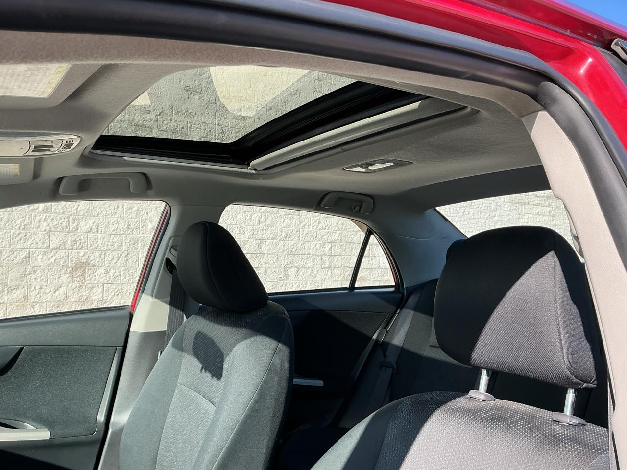 Toyota Corolla S Premium 4D Sedan 2010