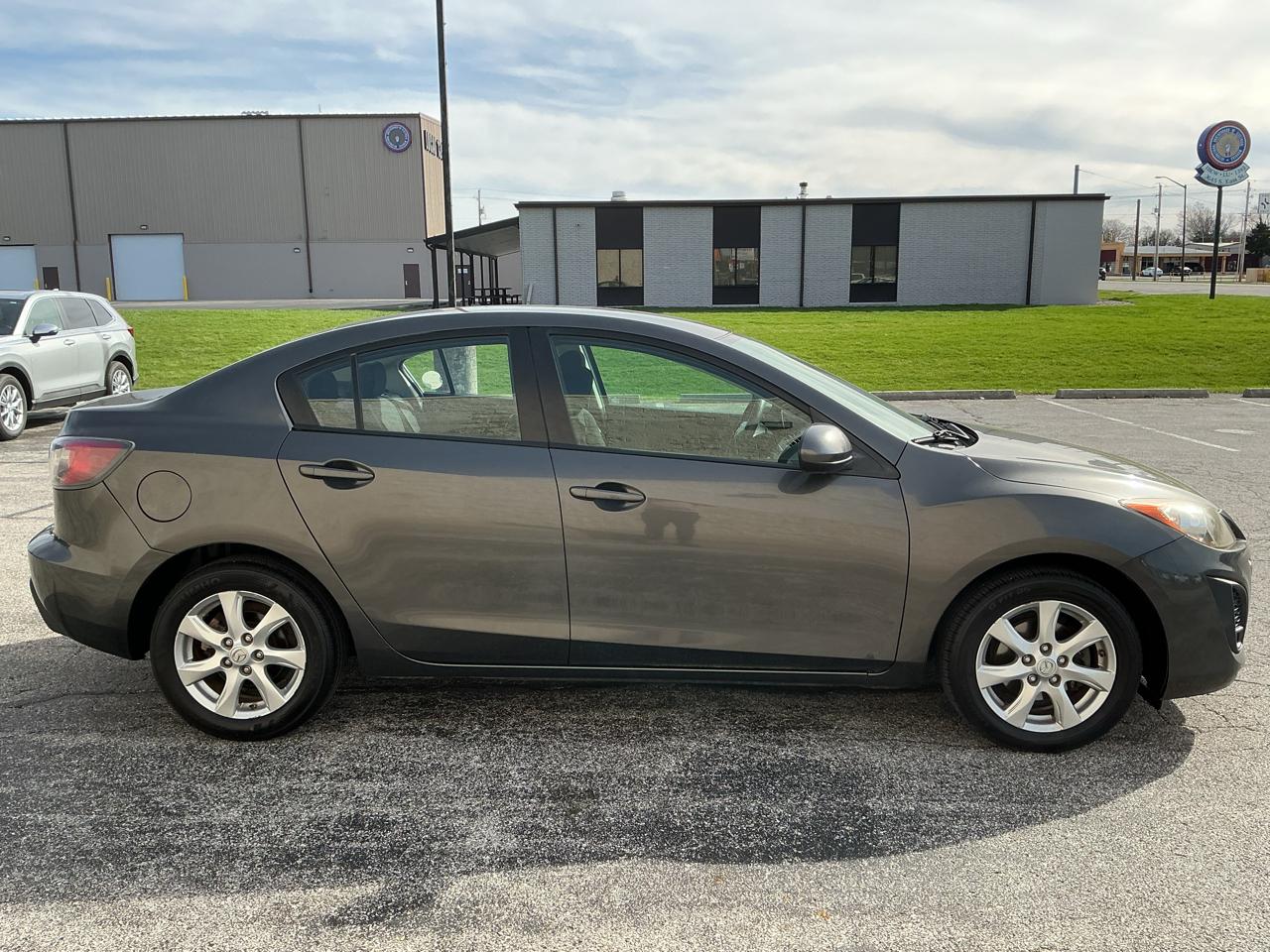 Mazda MAZDA3 i Touring 4-door 2010