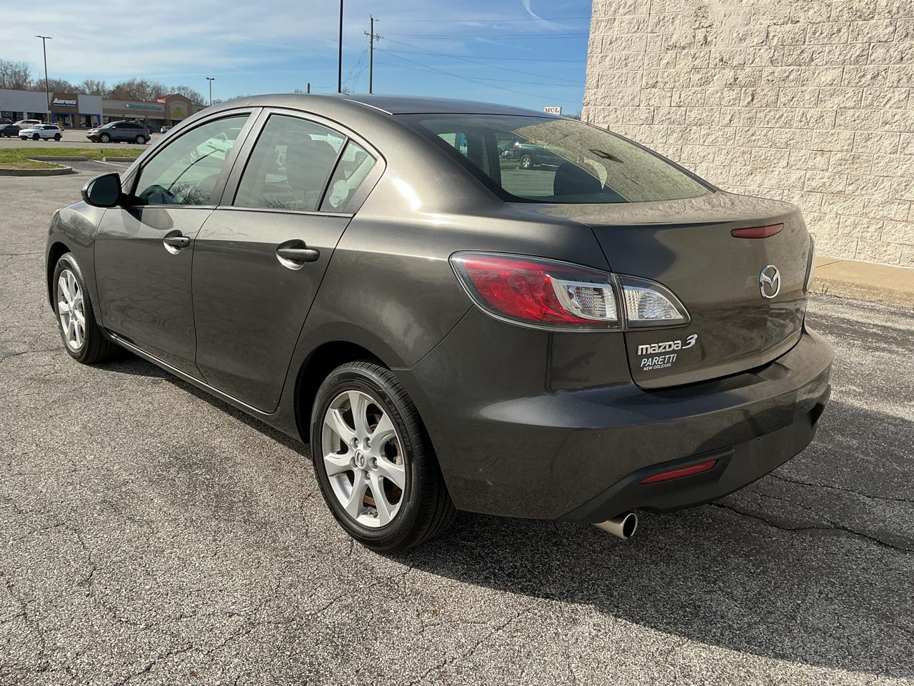 Mazda MAZDA3 i Touring 4-door 2010