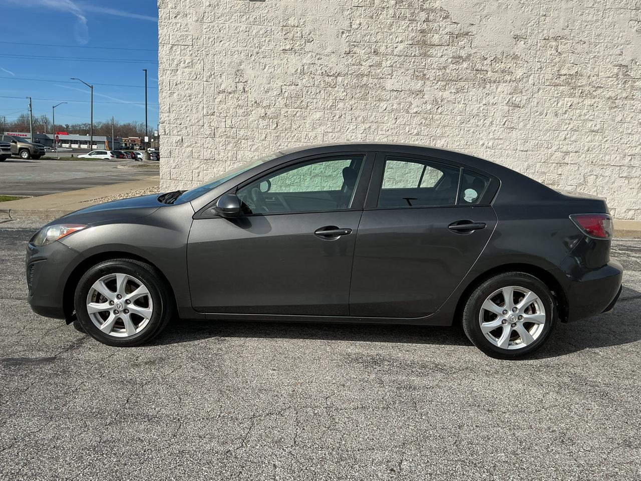 Mazda MAZDA3 i Touring 4-door 2010