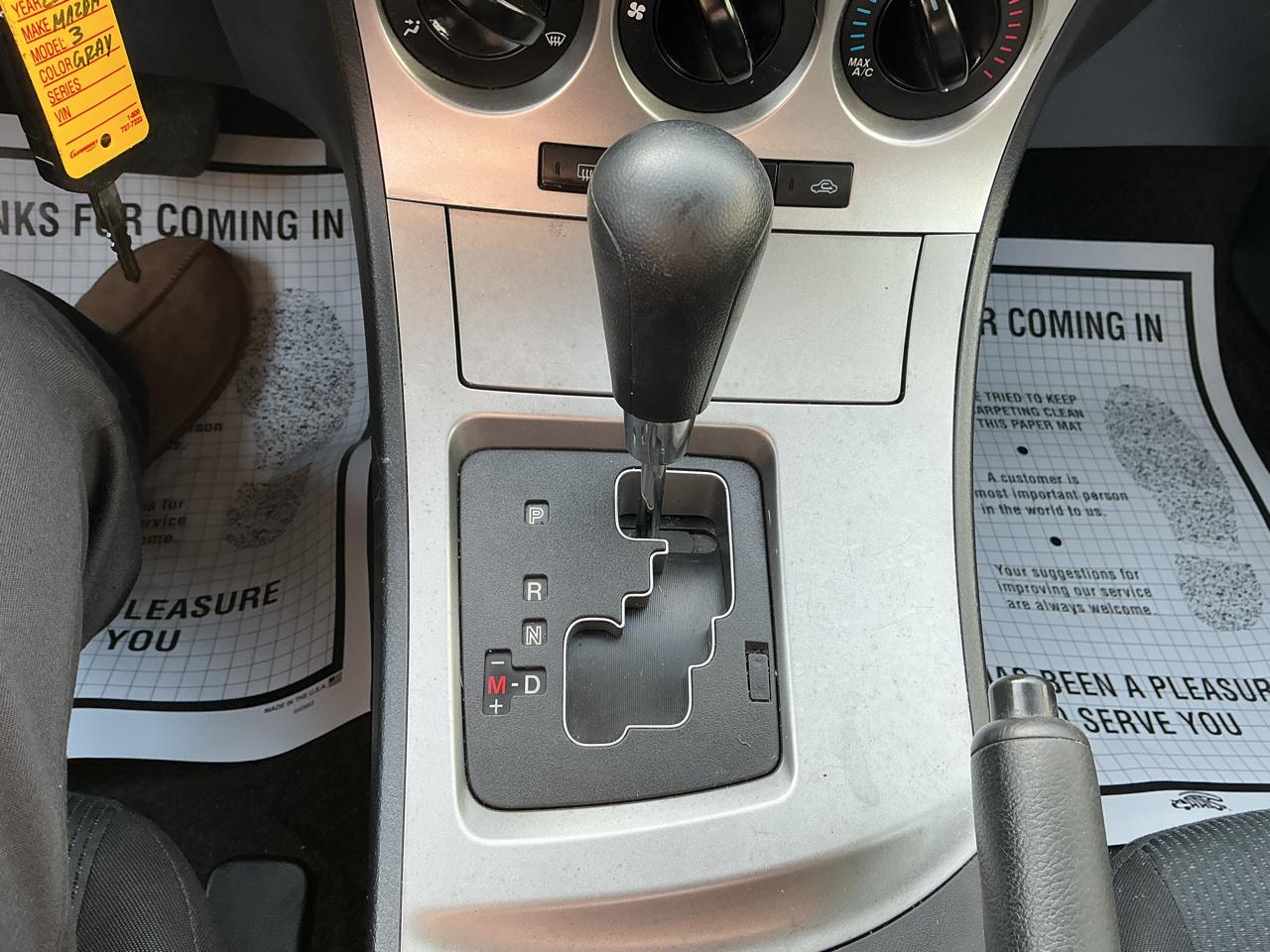 Mazda MAZDA3 i Touring 4-door 2010