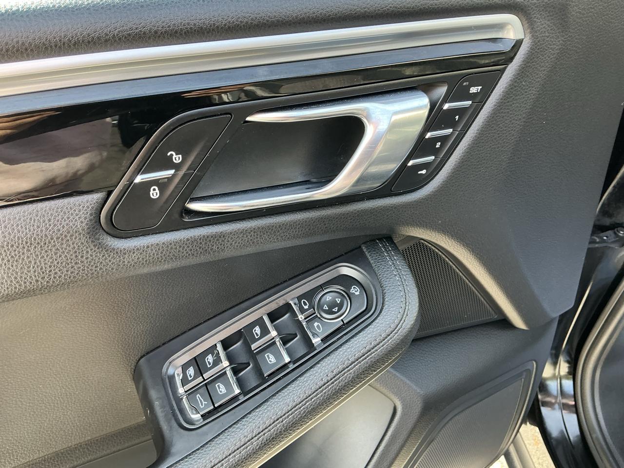 Porsche Macan GTS 2017