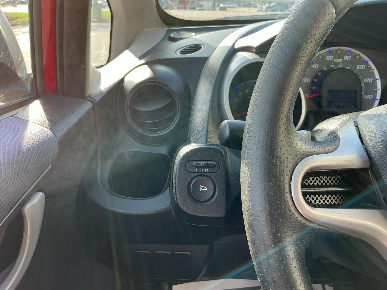 Honda Fit Sport 5-Speed AT 2010