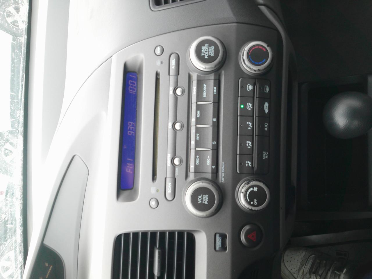 Honda Civic LX Sedan 5-Speed AT 2011