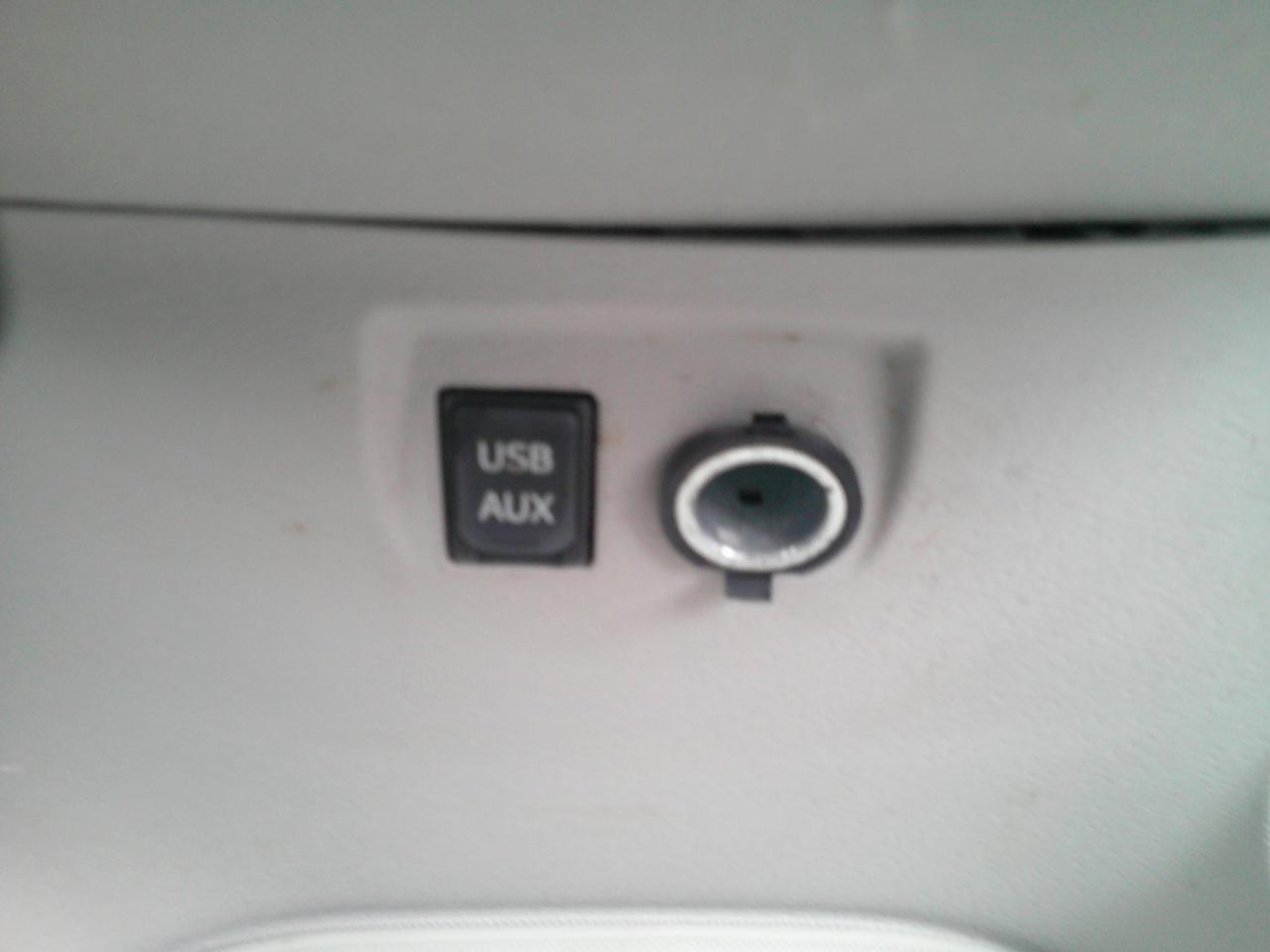 Toyota Sienna XLE AWD 7-Passenger V6 2012