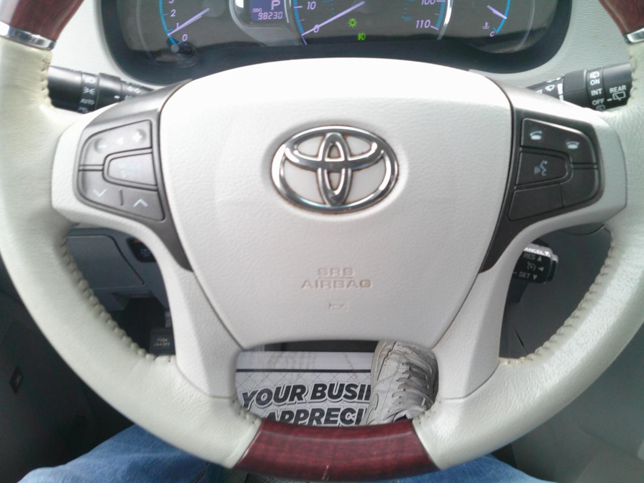 Toyota Sienna XLE AWD 7-Passenger V6 2012