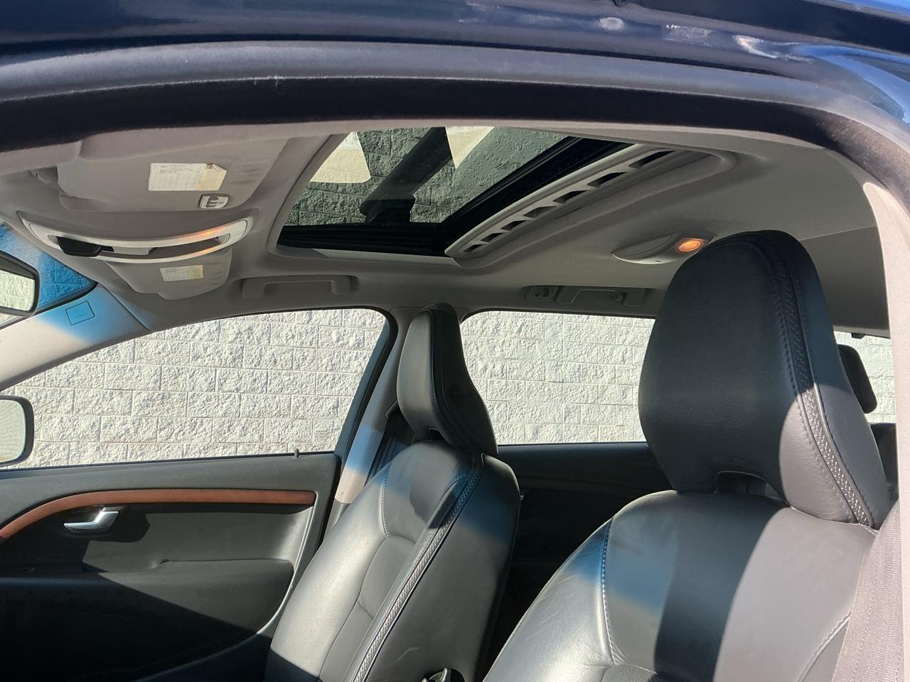 Volvo XC70 3.2 AWD 2011