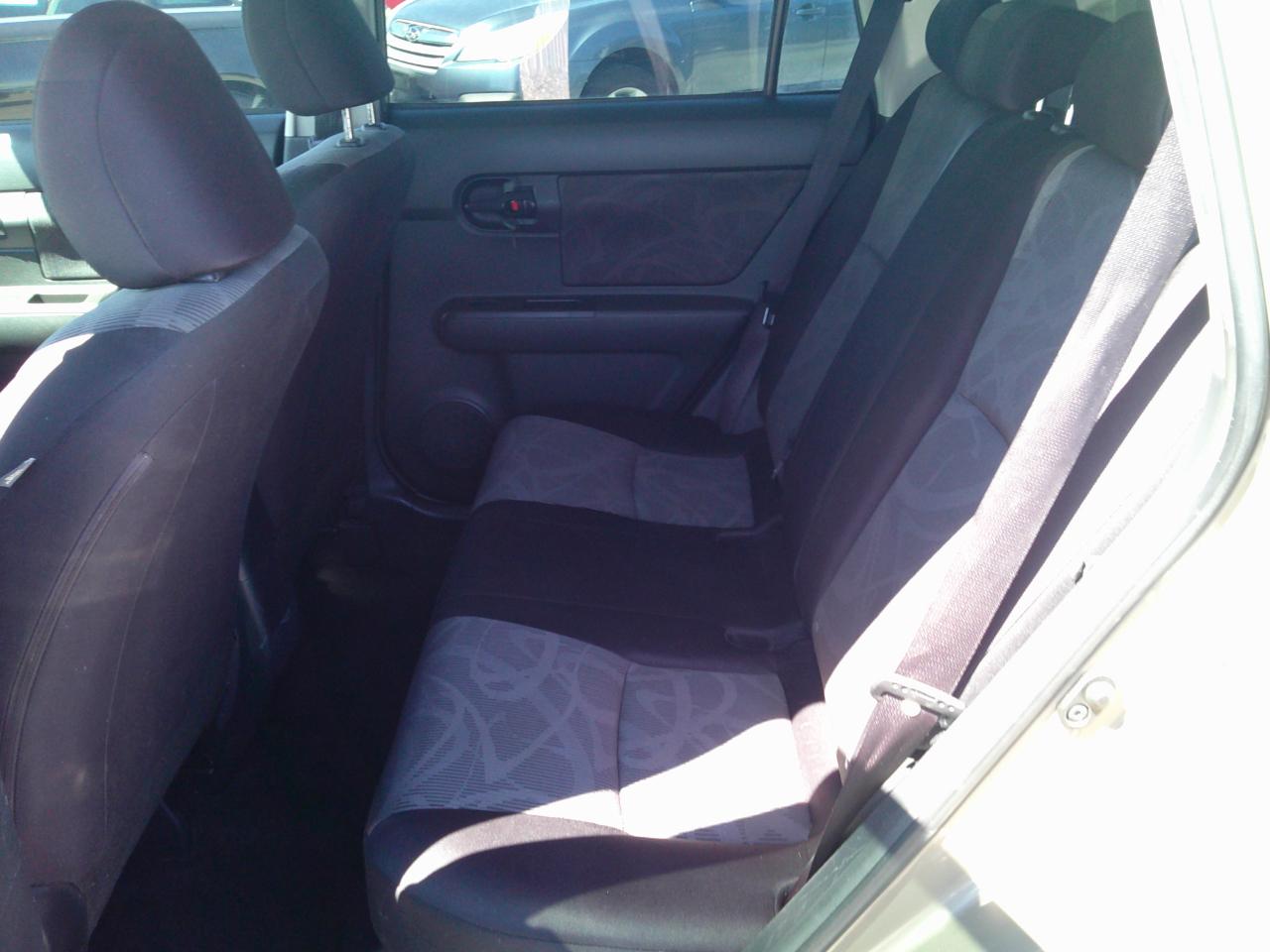 Scion xB 5-Door Wagon 4-Spd AT 2013