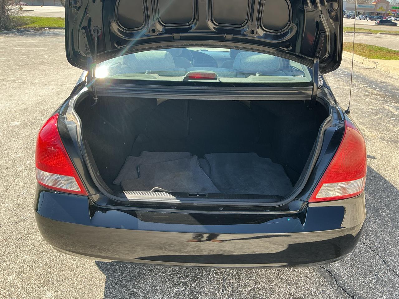 Hyundai Elantra GLS 2002