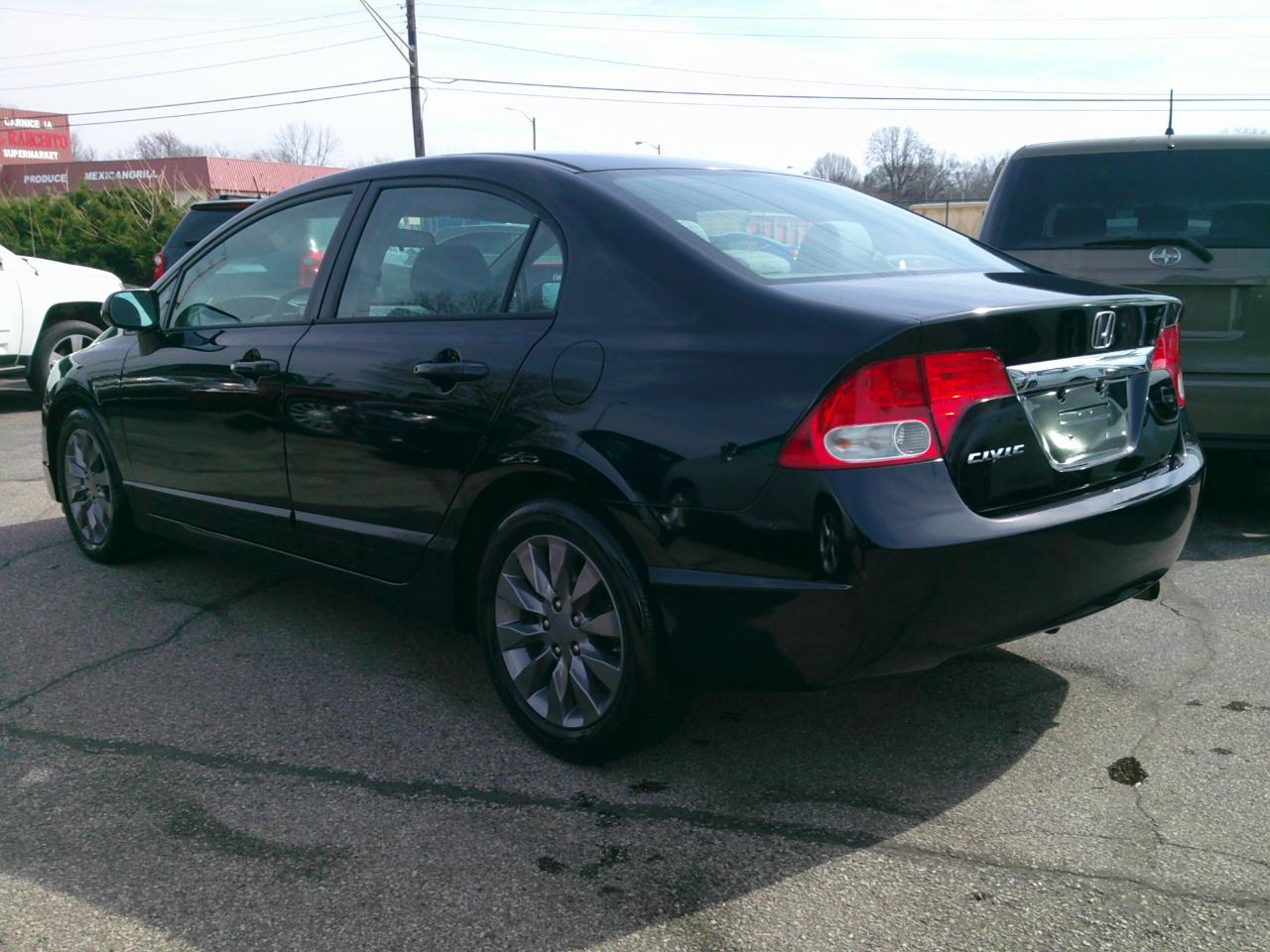 Honda Civic EX Sedan 5-Speed AT 2011