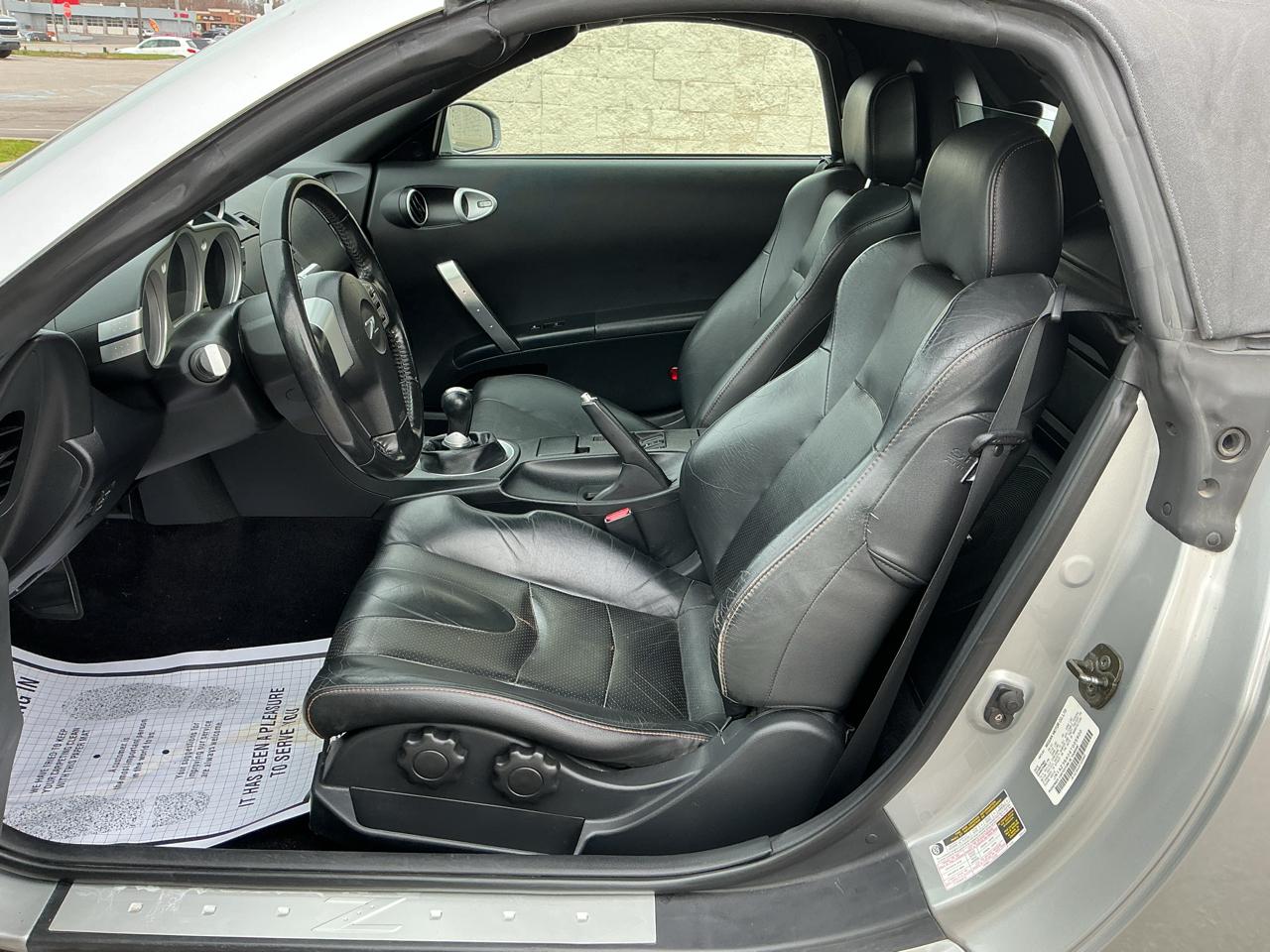 Nissan 350Z Enthusiast Roadster 2004