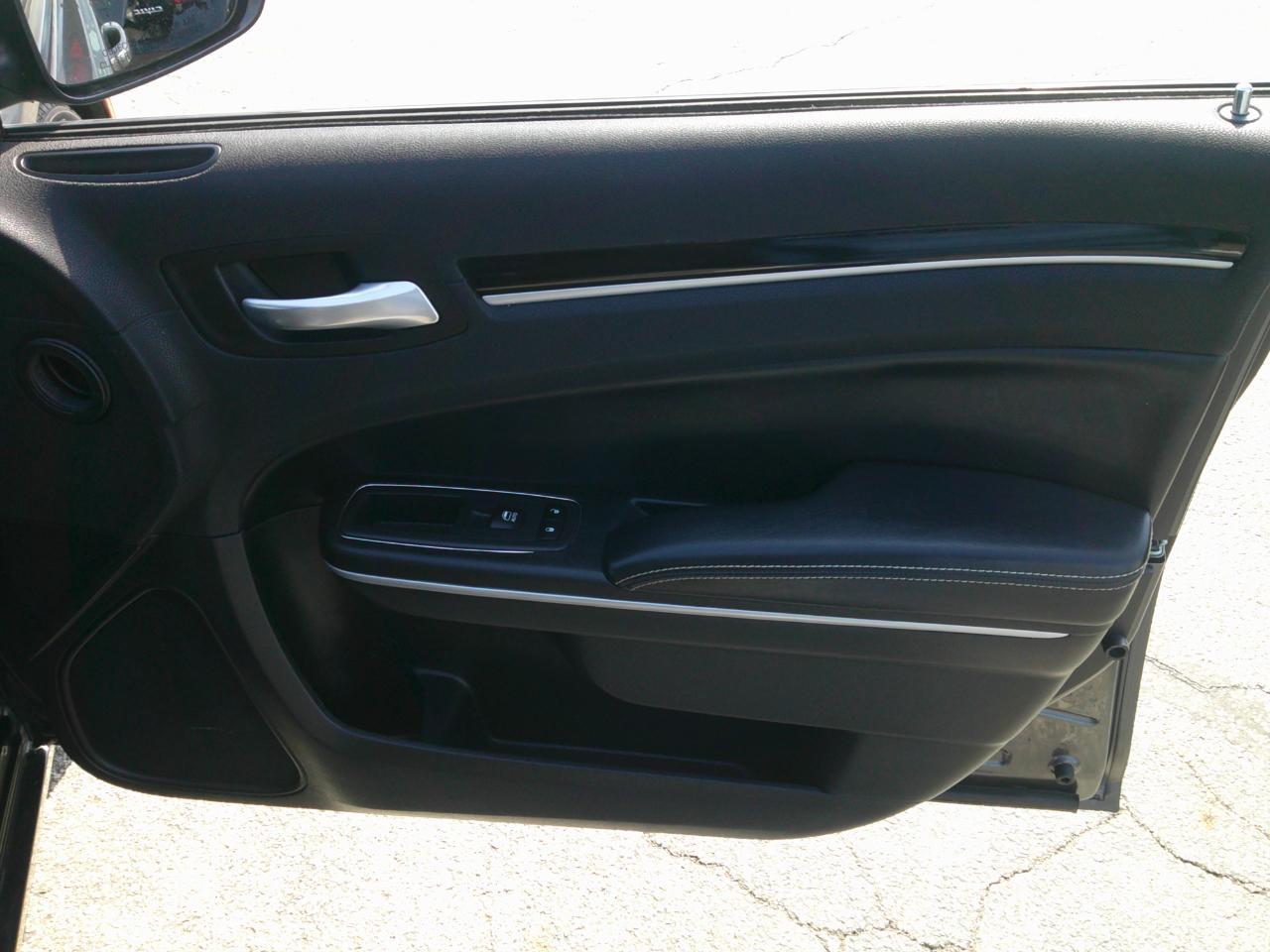 Chrysler 300 S V6 RWD 2019