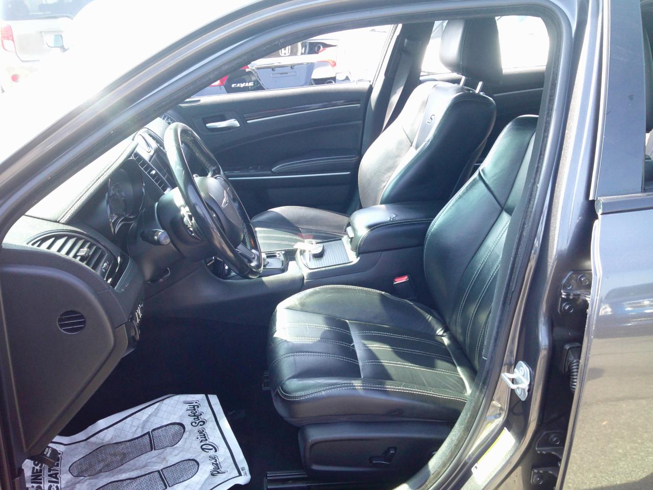 Chrysler 300 S V6 RWD 2019