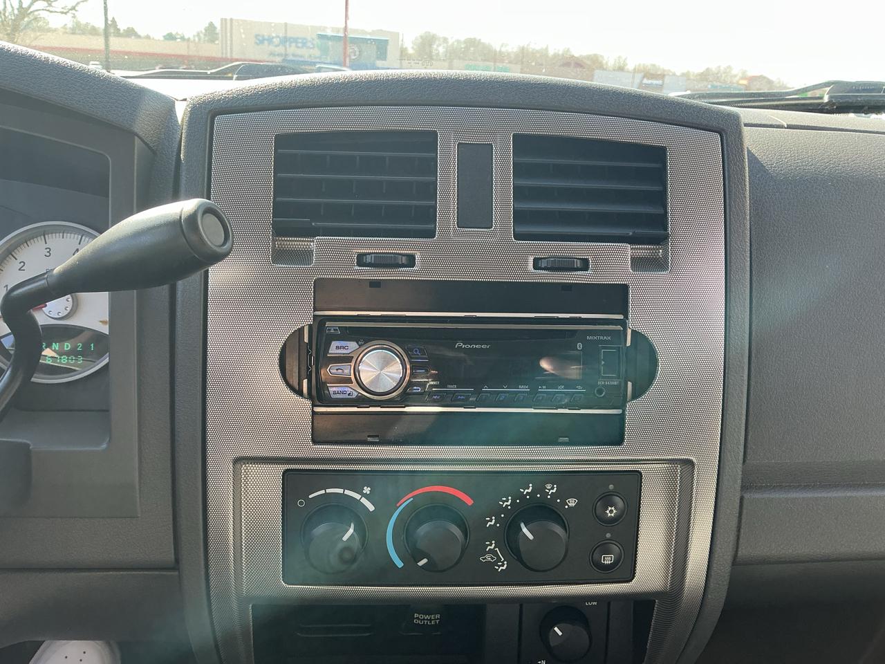 Dodge Dakota SLT Quad Cab 4WD 2007