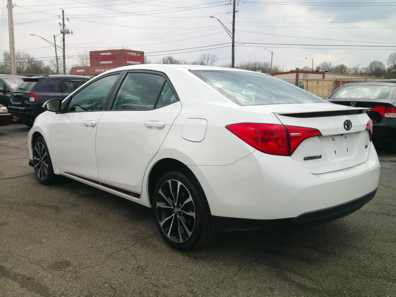 Toyota Corolla SE 4D Sedan 2017