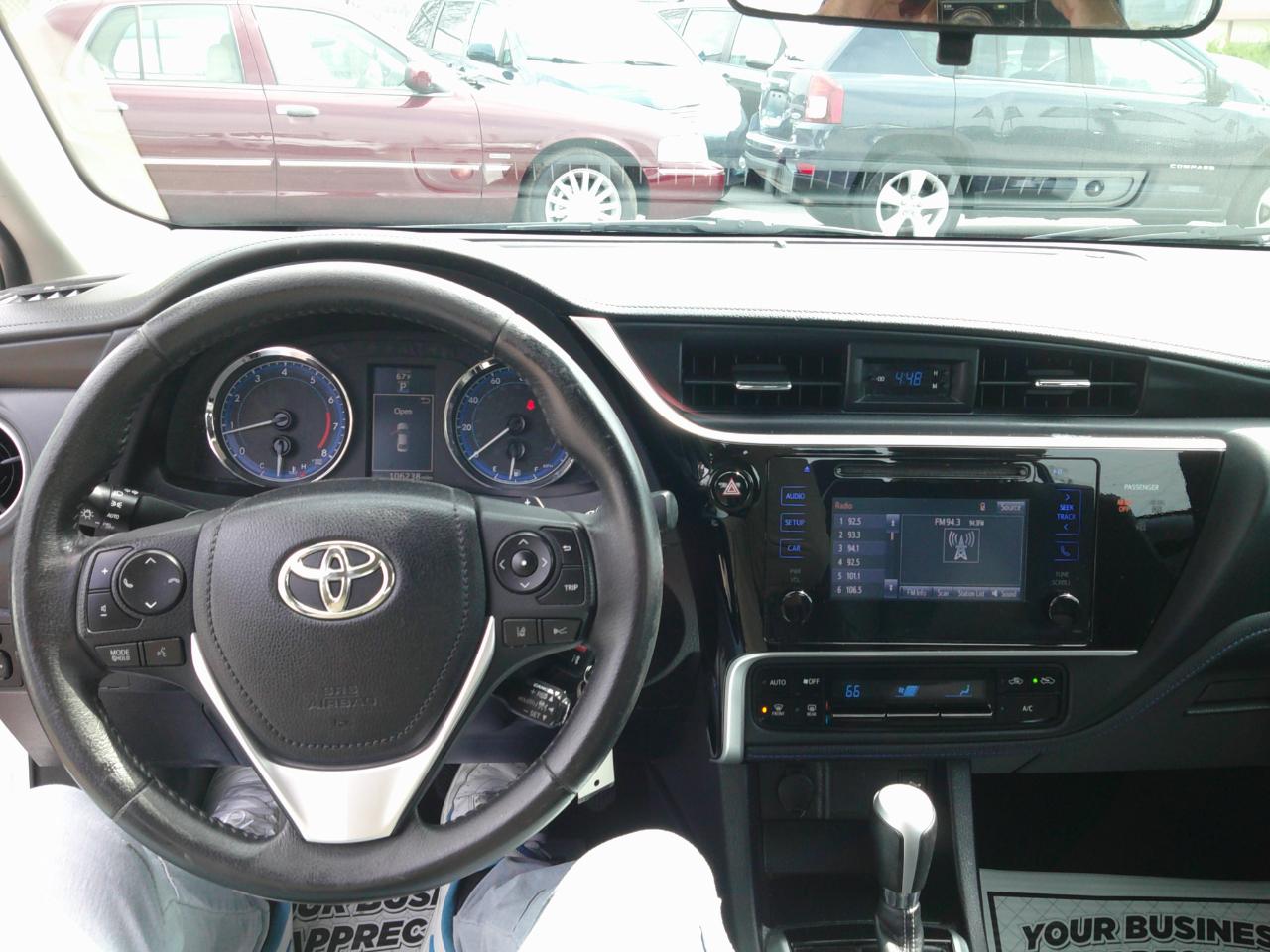 Toyota Corolla SE 4D Sedan 2017