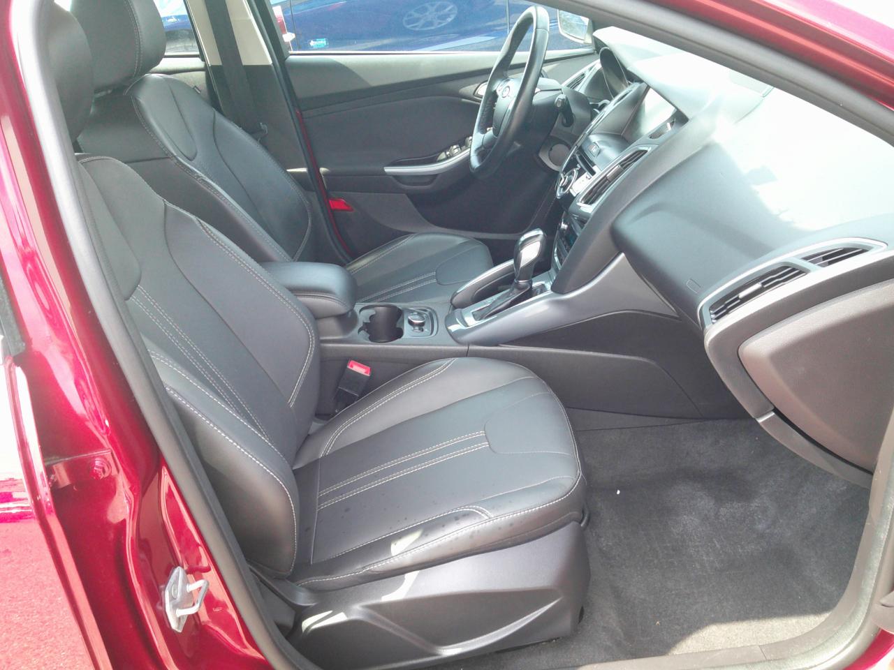 Ford Focus Titanium Hatch 2014