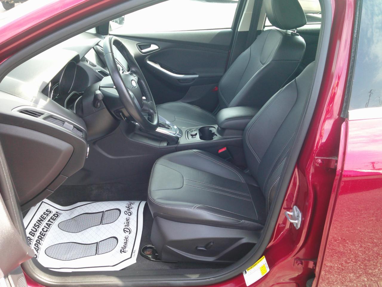 Ford Focus Titanium Hatch 2014