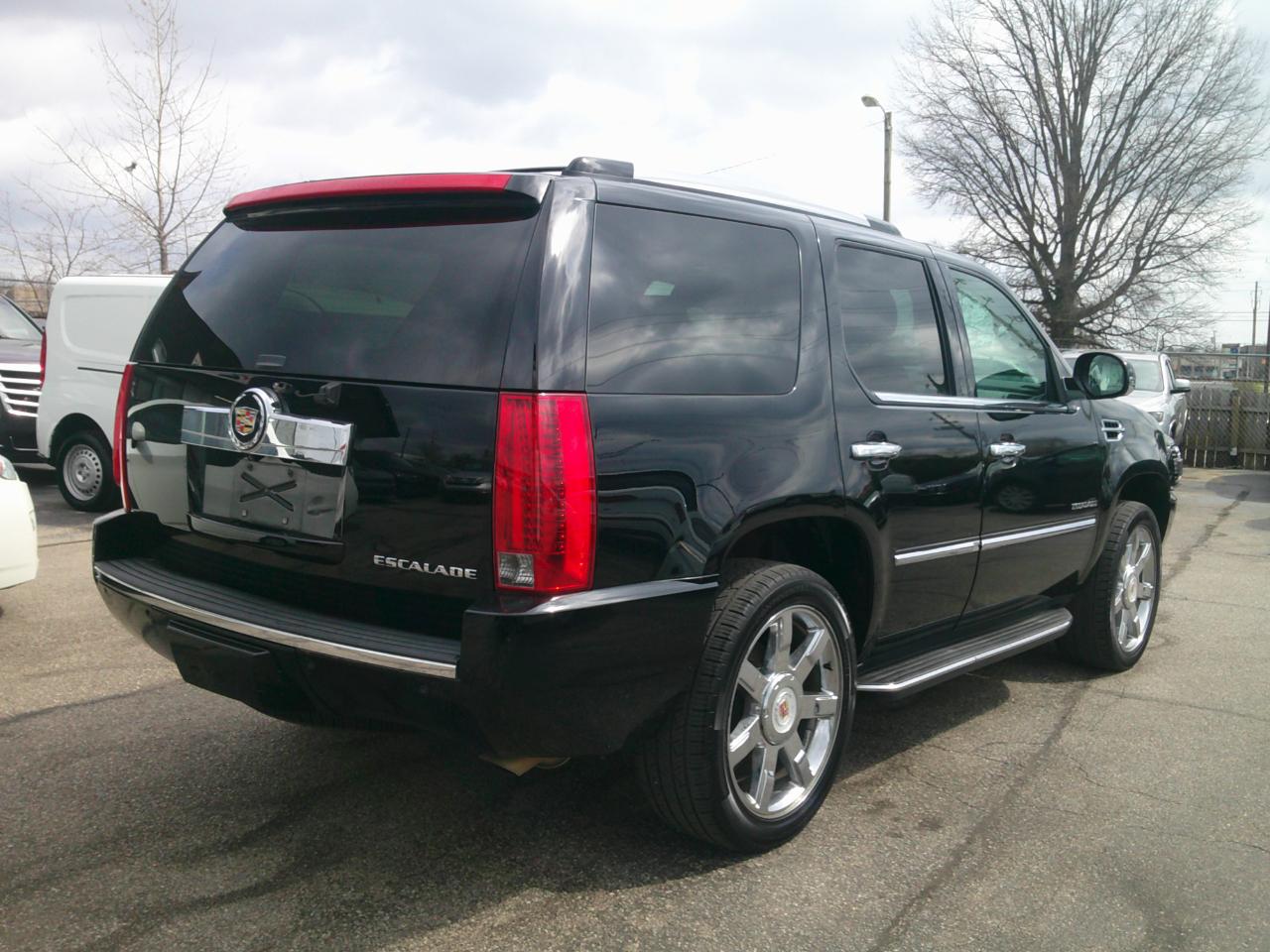 Cadillac Escalade Luxury AWD 2014