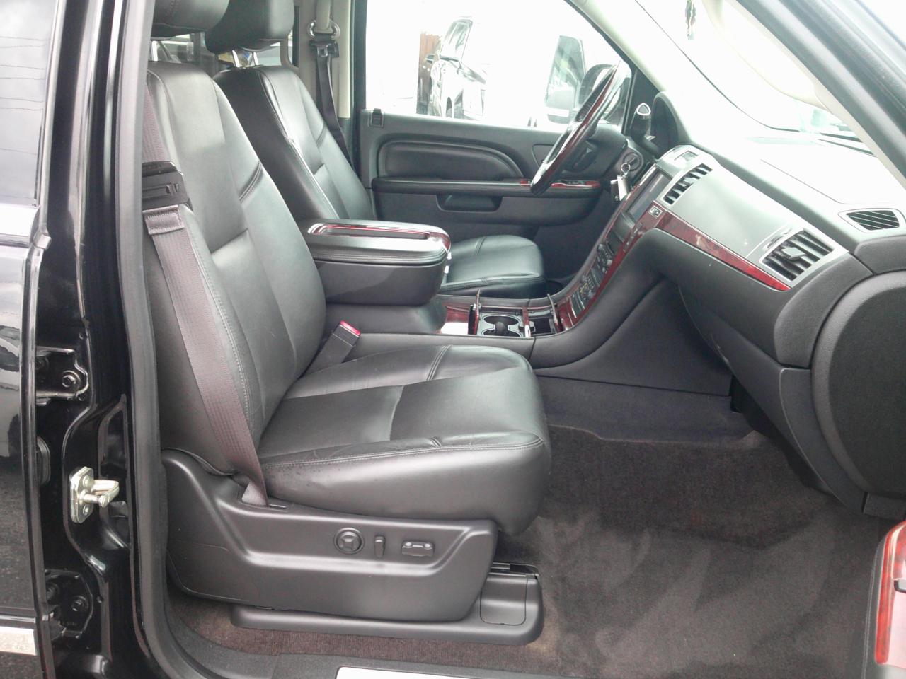 Cadillac Escalade Luxury AWD 2014