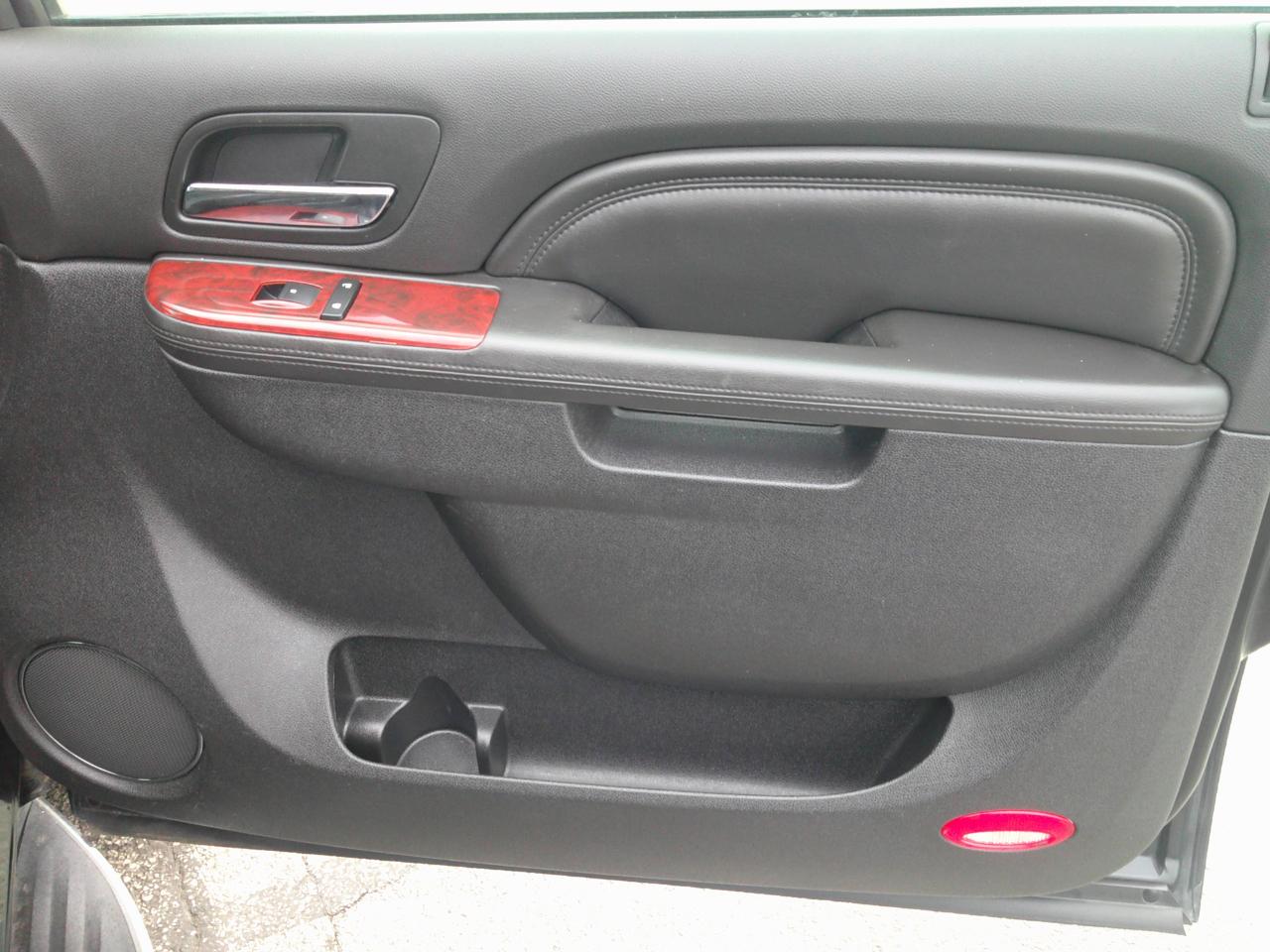 Cadillac Escalade Luxury AWD 2014