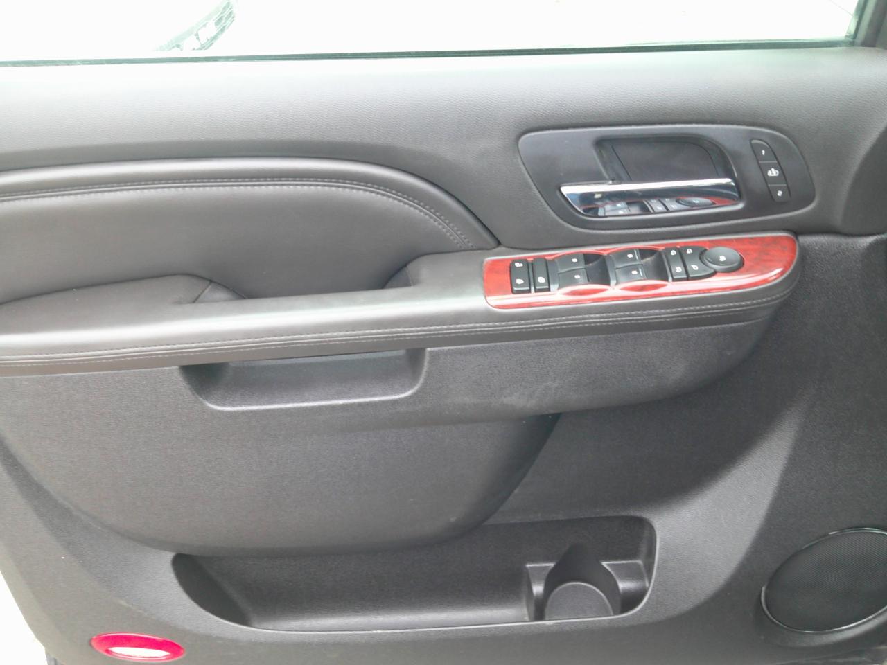 Cadillac Escalade Luxury AWD 2014