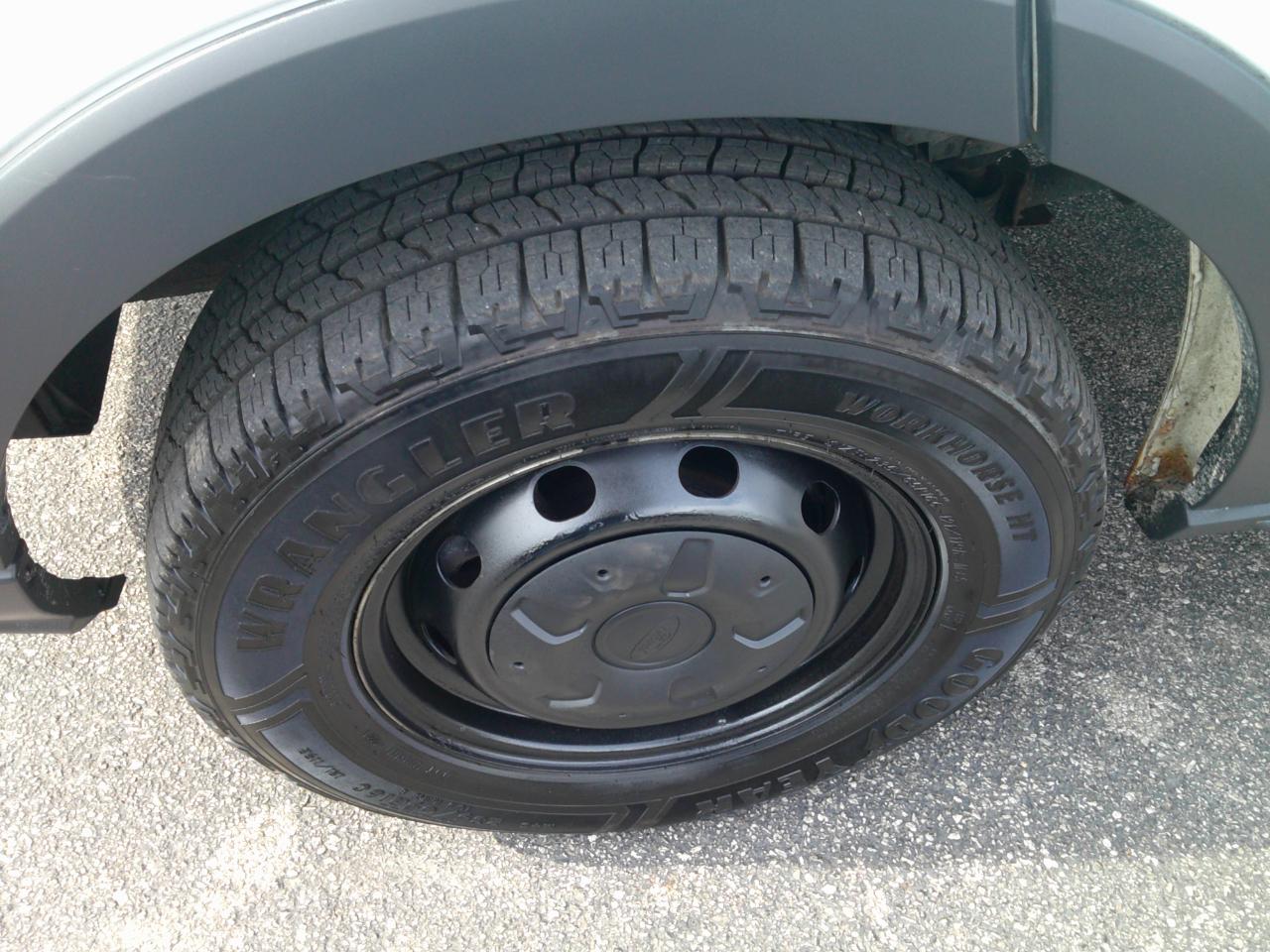 Ford Transit 250 Van Med. Roof w/Sliding Pass. 130-in. WB 2015