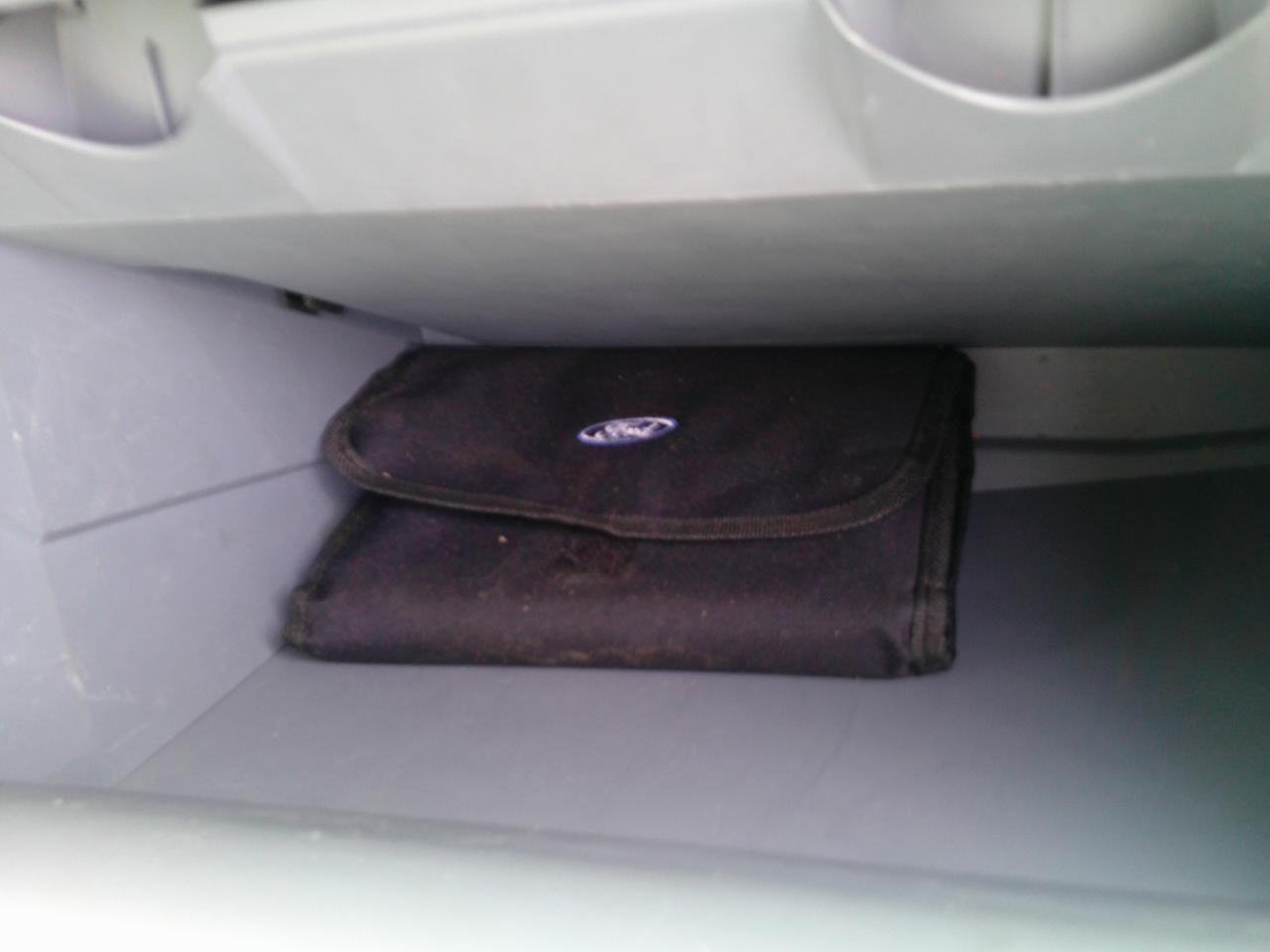 Ford Transit 250 Van Med. Roof w/Sliding Pass. 130-in. WB 2015