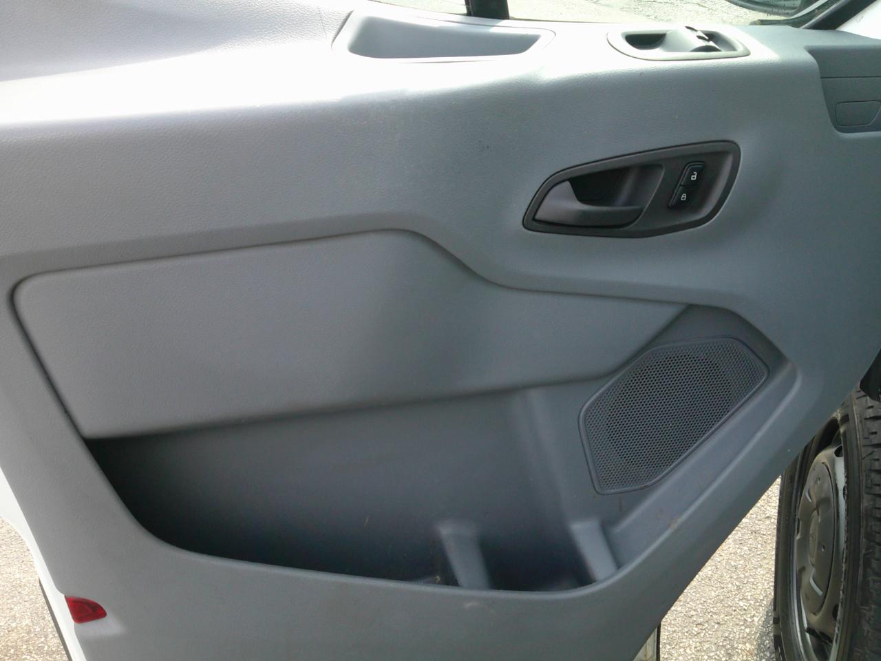 Ford Transit 250 Van Med. Roof w/Sliding Pass. 130-in. WB 2015