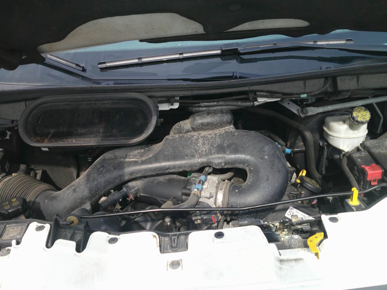 Ford Transit 250 Van Med. Roof w/Sliding Pass. 130-in. WB 2015