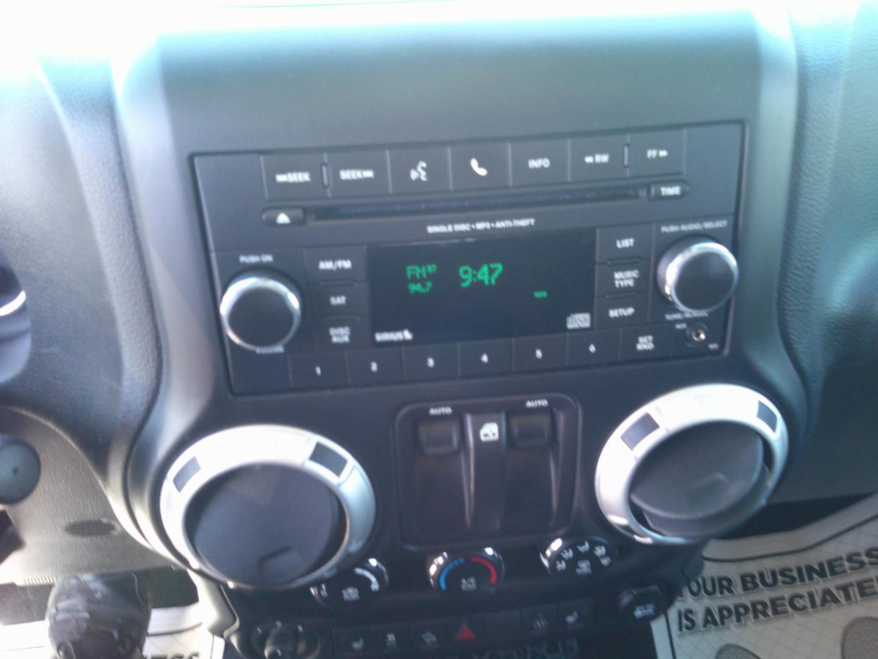 Jeep Wrangler Sahara 4WD 2015