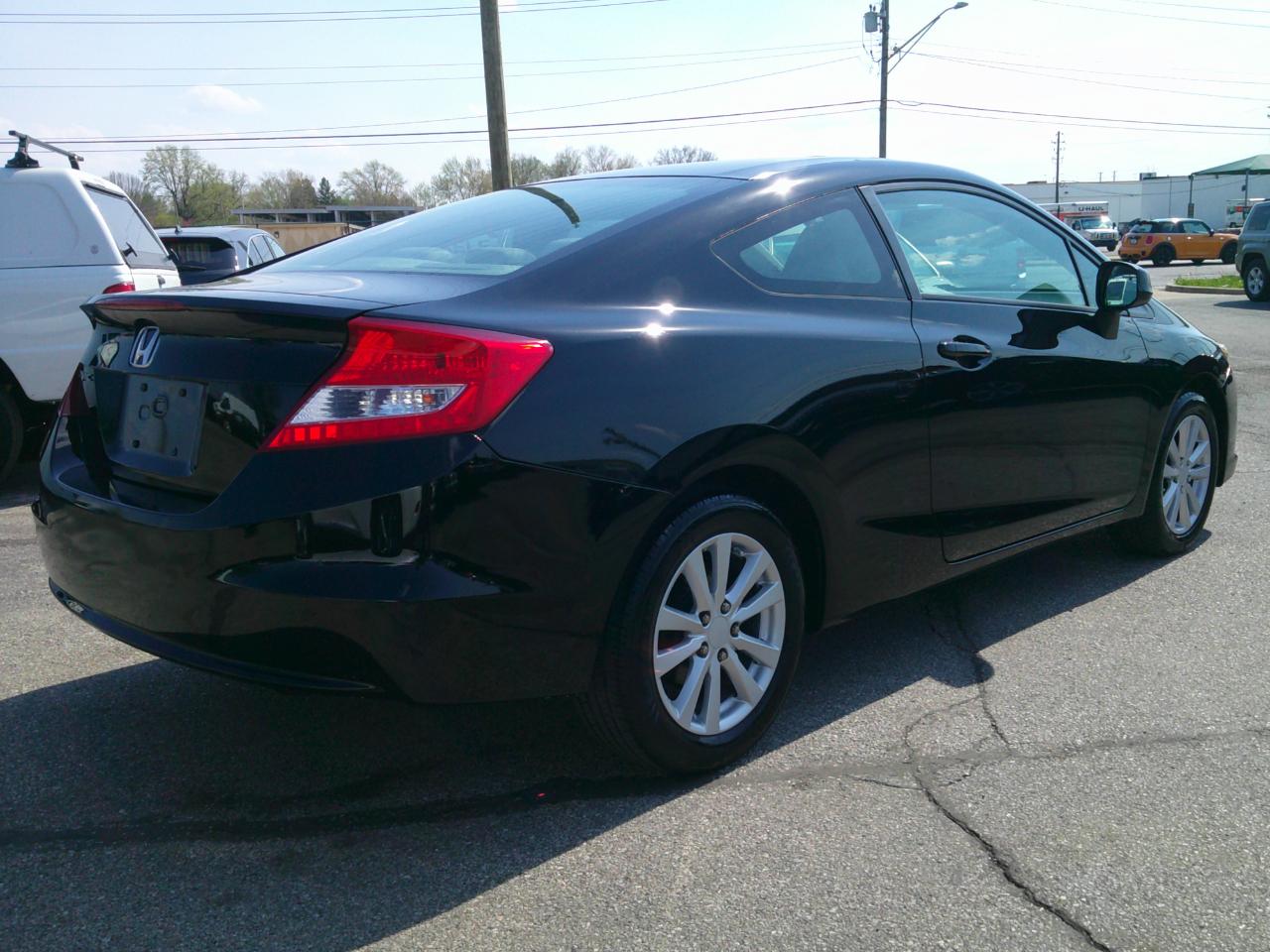 Honda Civic EX-L Coupe 5-Spd AT 2012