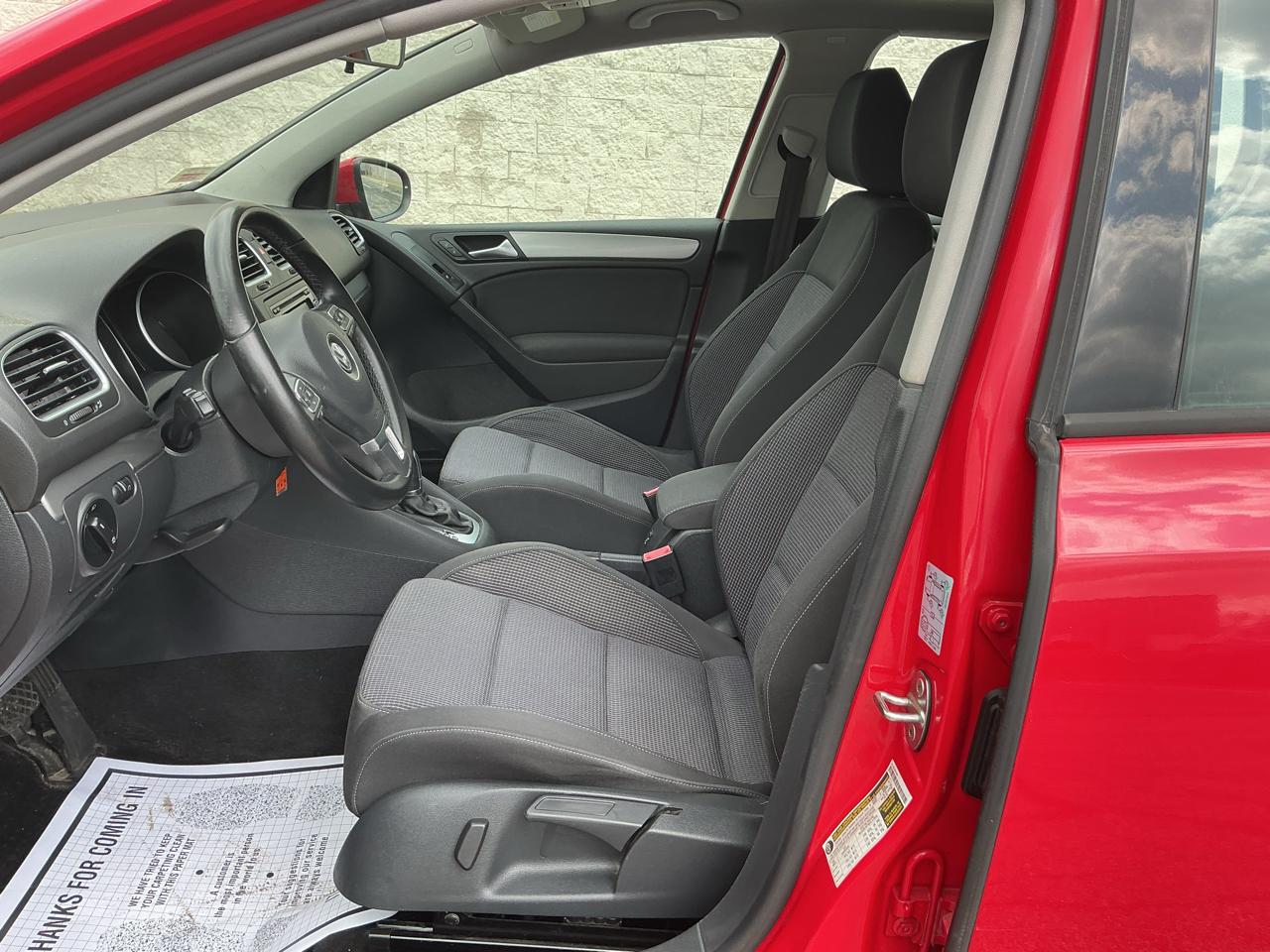 Volkswagen Golf 2.5L Conv & Sunroof 4 Door PZEV 2013