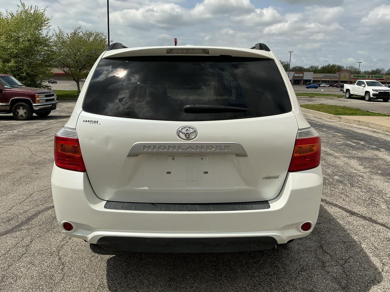 Toyota Highlander Base 4WD 2010