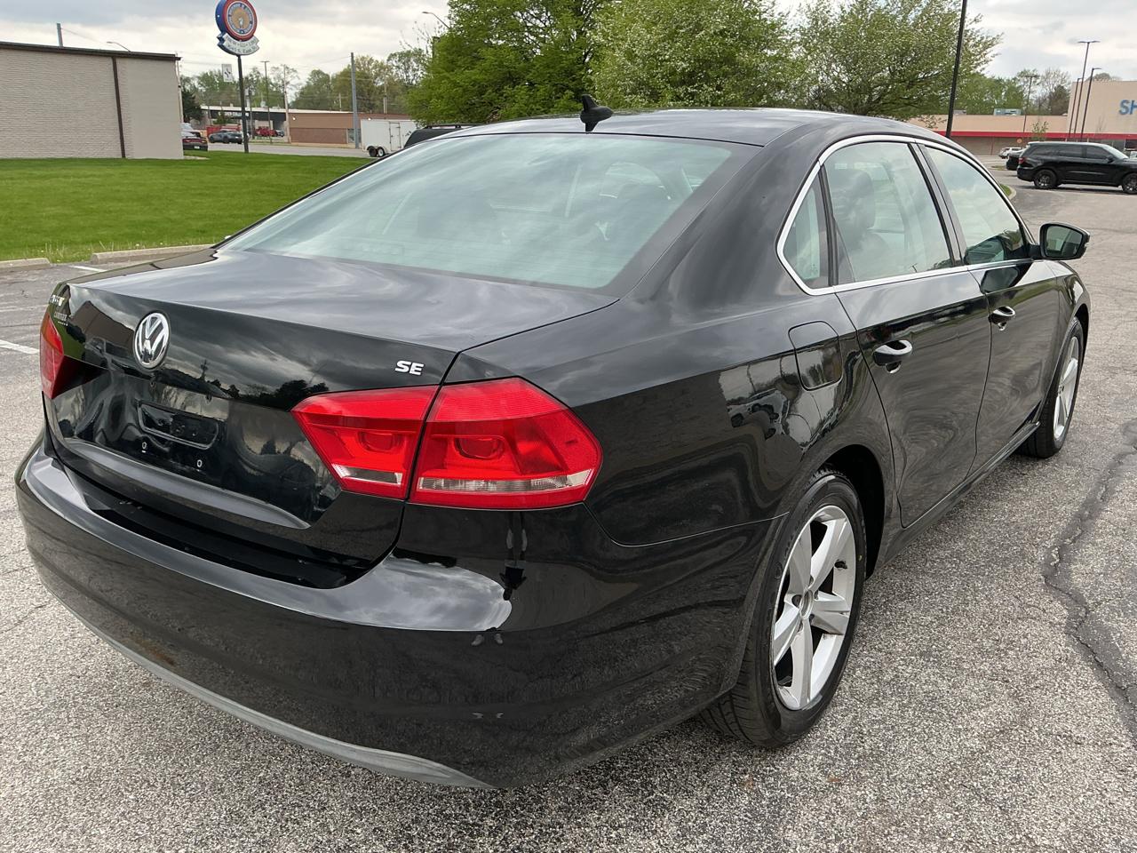 Volkswagen Passat 2.5L SE AT 2013