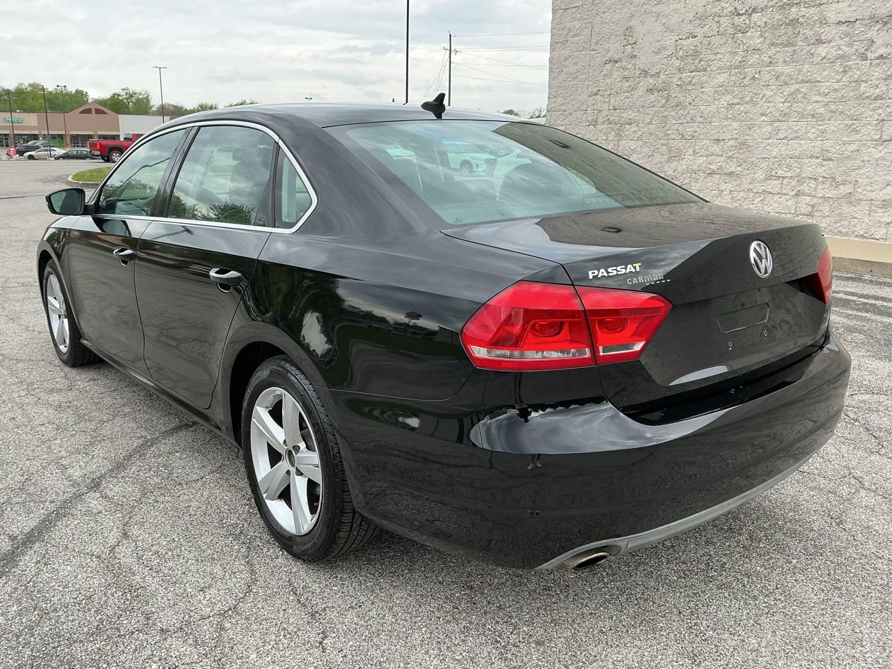 Volkswagen Passat 2.5L SE AT 2013