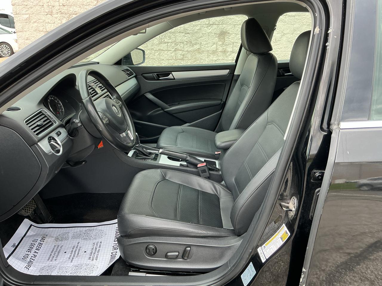 Volkswagen Passat 2.5L SE AT 2013