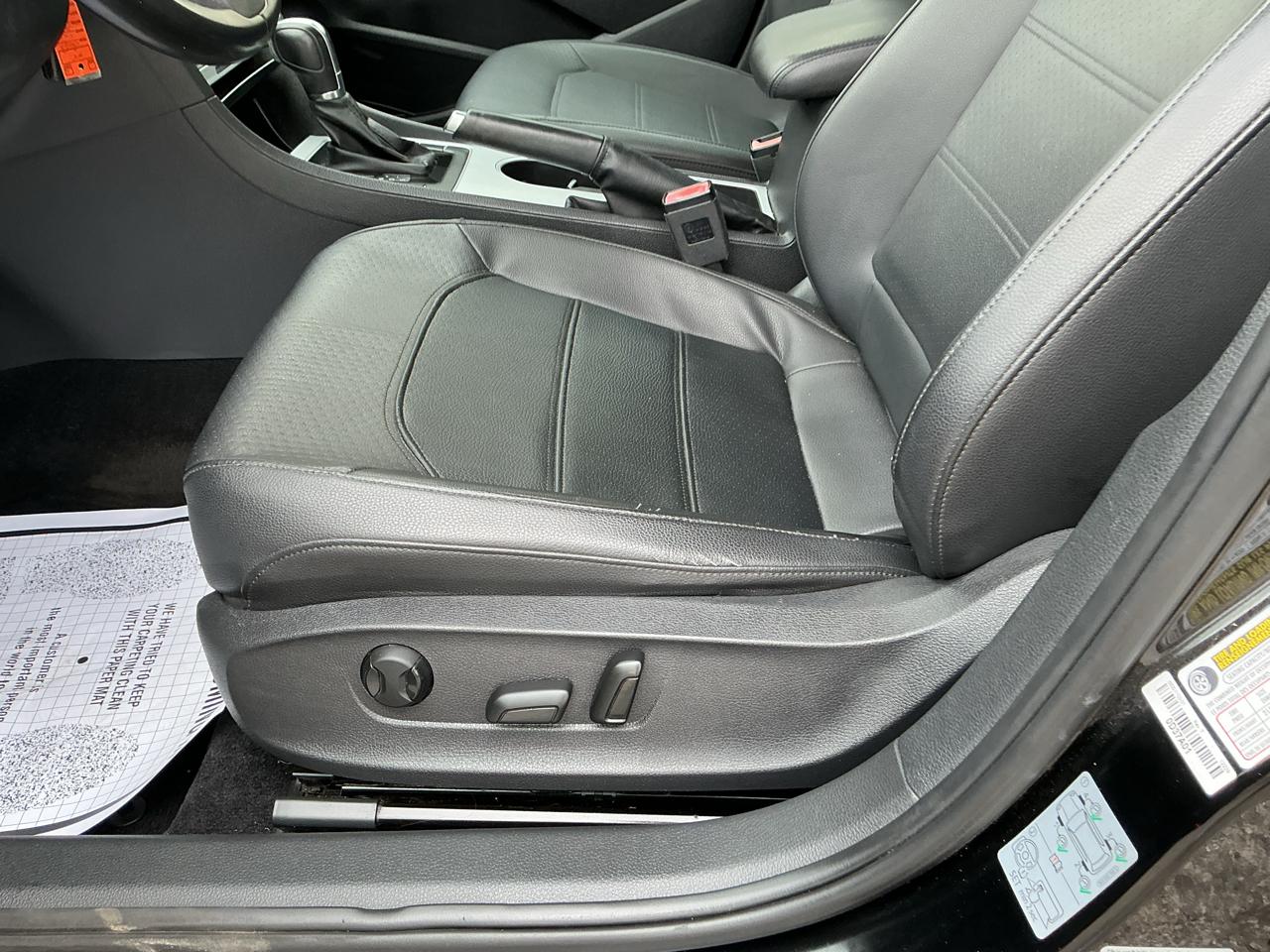 Volkswagen Passat 2.5L SE AT 2013