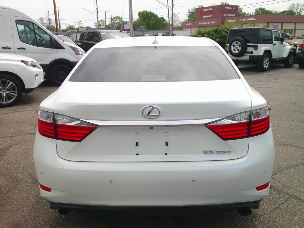 Lexus ES 350 Sedan 2013