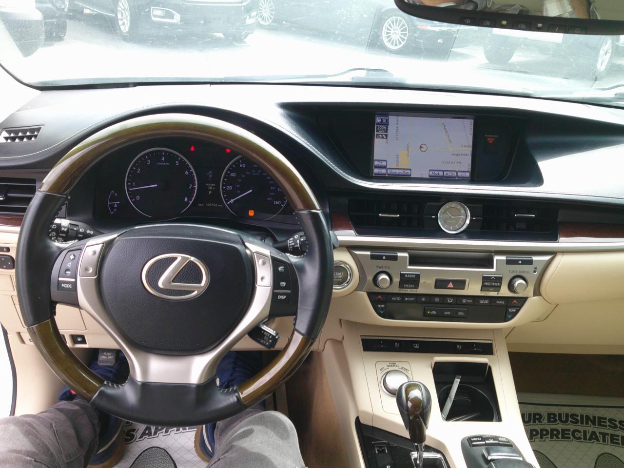 Lexus ES 350 Sedan 2013