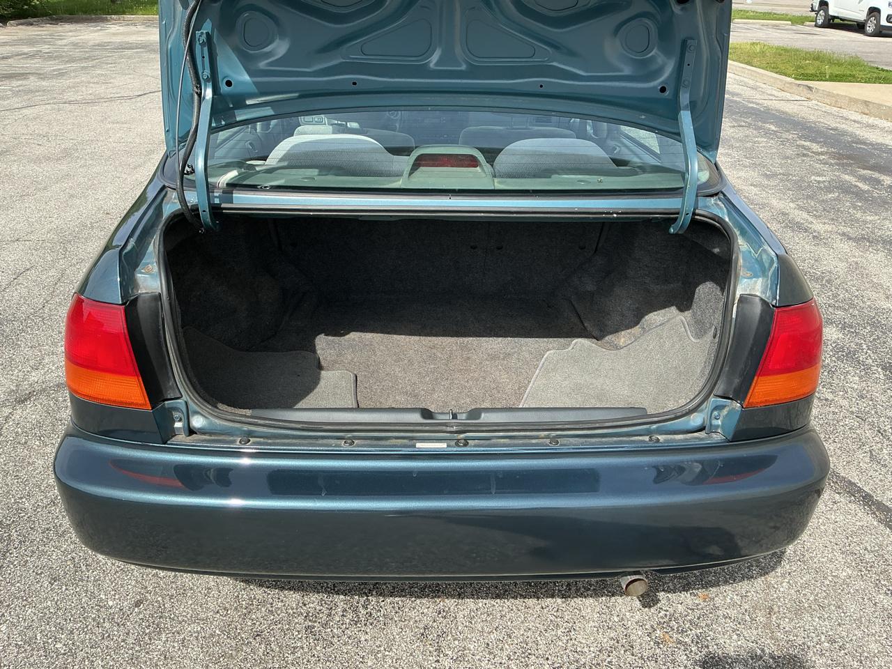 Honda Civic LX sedan 1997