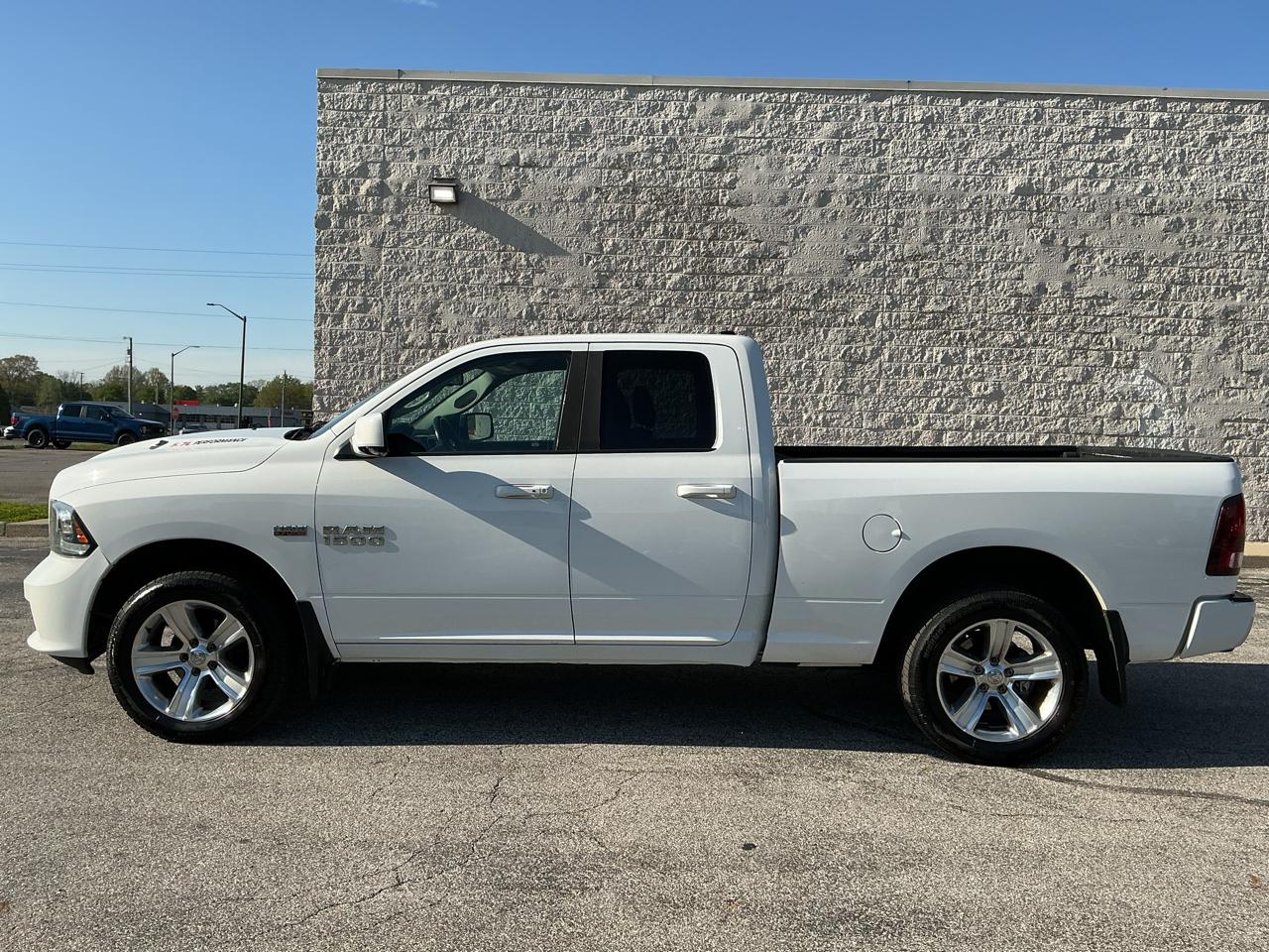 RAM 1500 Sport Quad Cab 4WD 2016