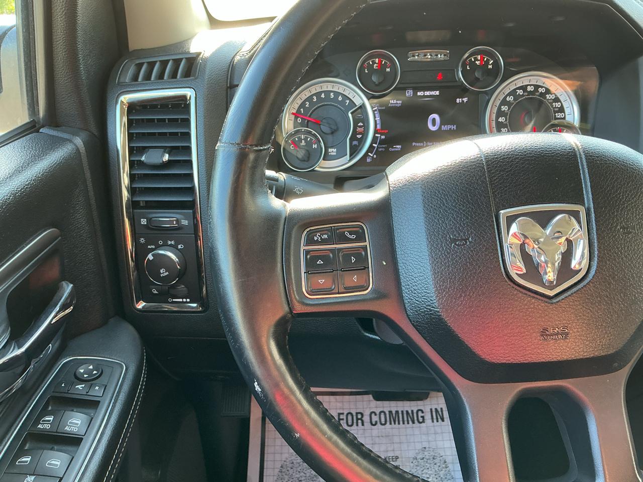 RAM 1500 Sport Quad Cab 4WD 2016