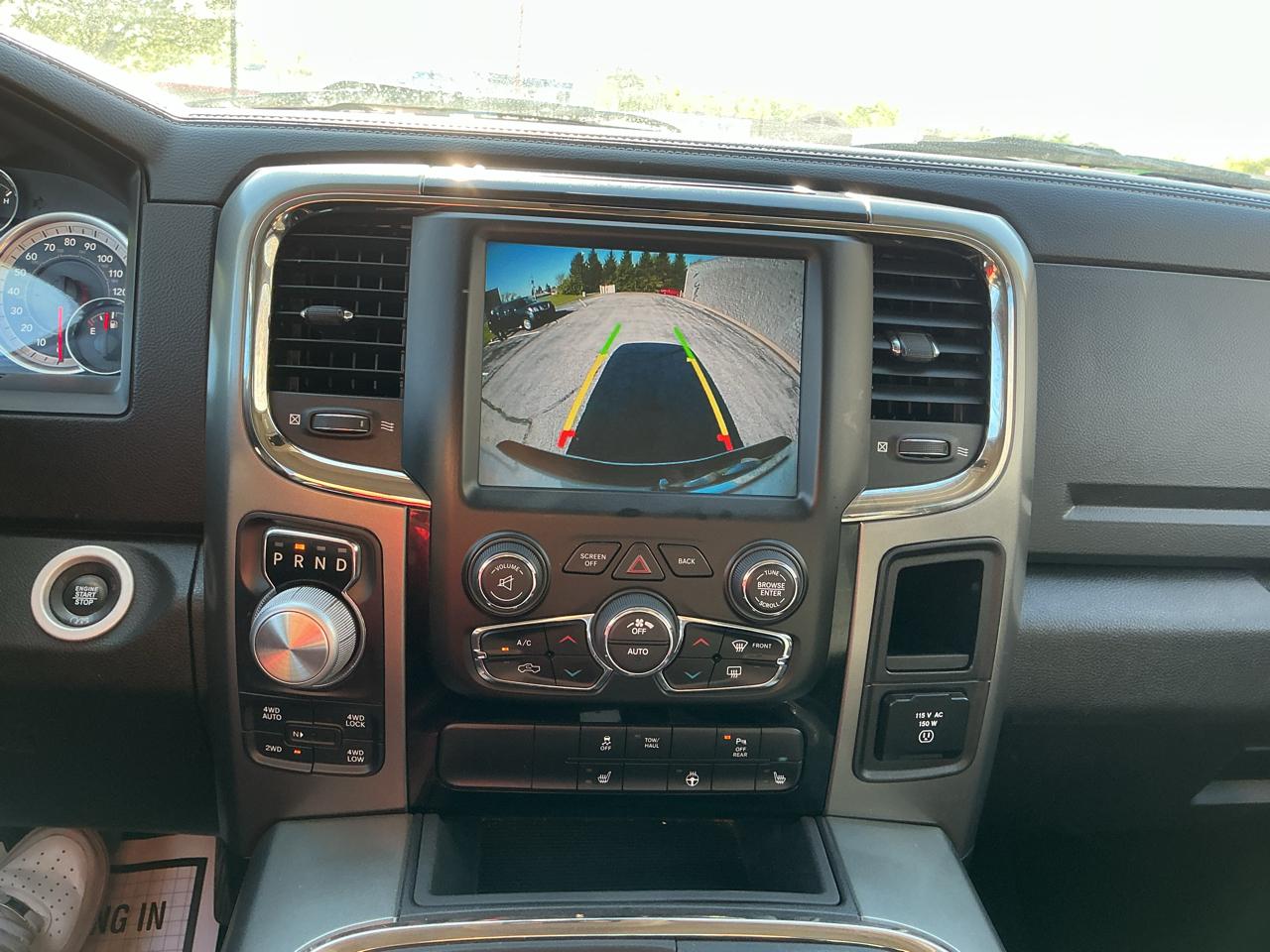 RAM 1500 Sport Quad Cab 4WD 2016