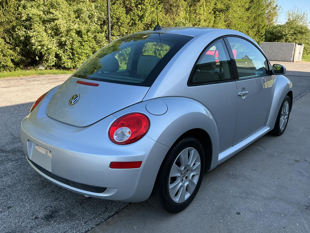 Volkswagen New Beetle S 2008